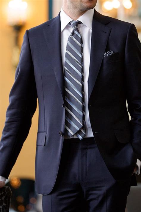 best tie with blue suit.